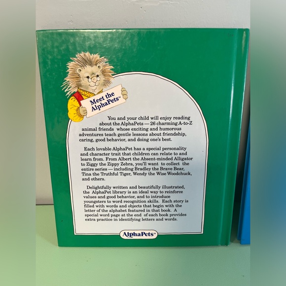 AlphaPets Books Ollie’s Folly & Gertie’s Great Gifts, Vintage 1990’s Kids Books - Picture 5 of 8